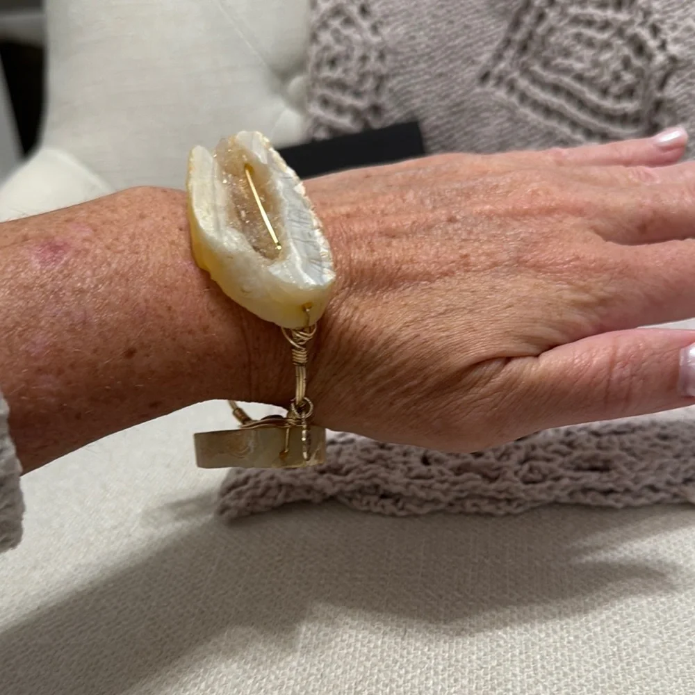 Bourbon and Bowties natural stone bracelet on large exposed gold wire - Picture 5 of 5